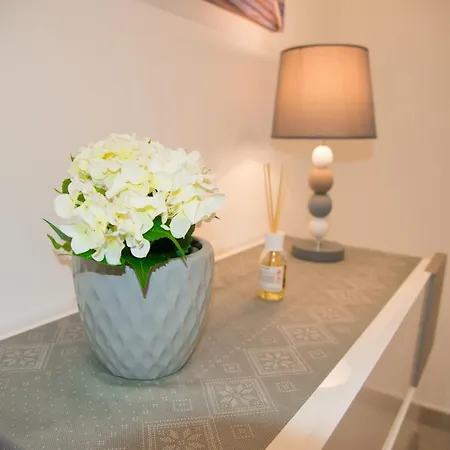 Mondello Manick Mare Apartment *