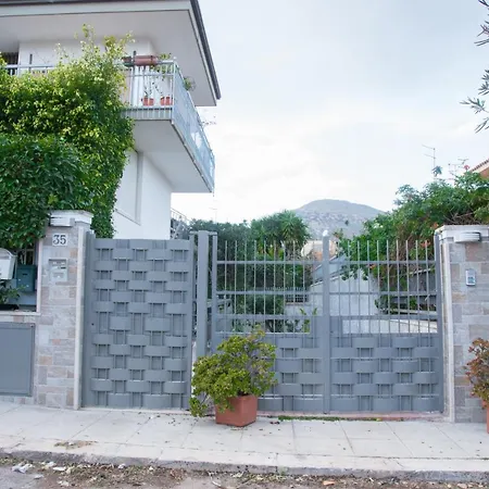 Mondello Manick Mare *