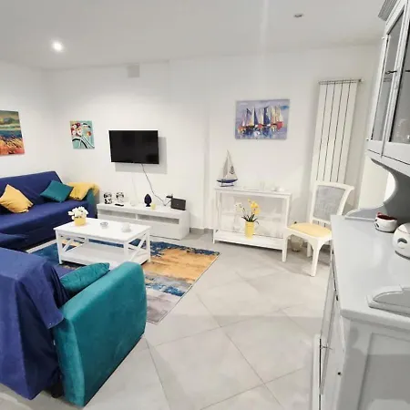 Mondello Manick Mare Apartment *