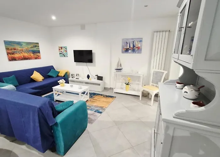 Mondello Manick Mare 公寓 *