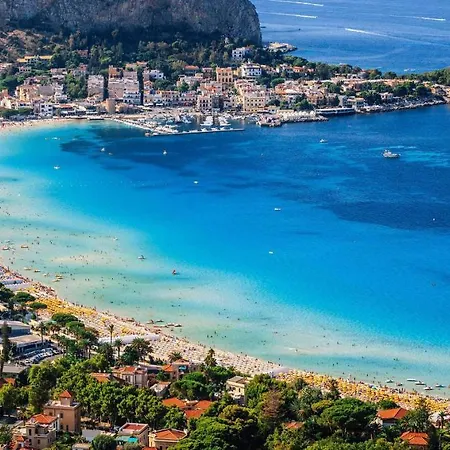 Mondello Manick Mare Apartman