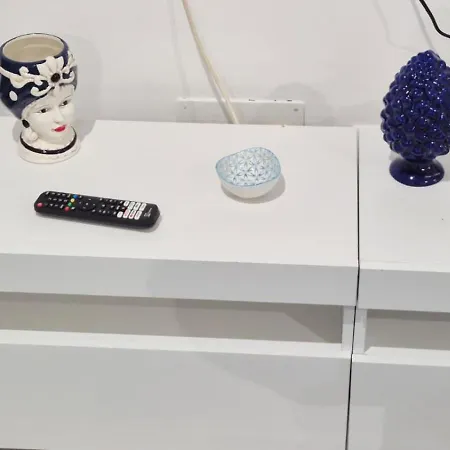 Mondello Manick Mare Apartament *